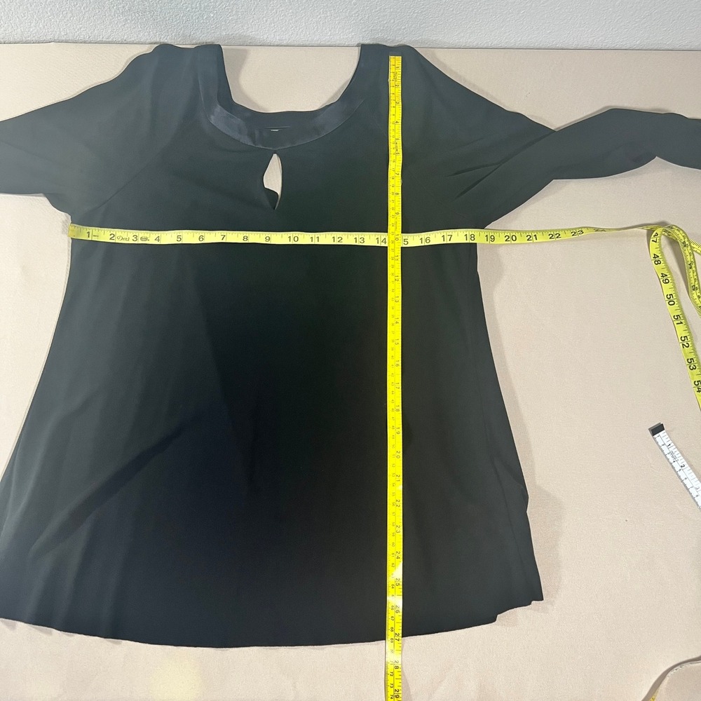 Graham & Spencer Black Keyhole Cutout Open Back Blouse Silk Trim Size Medium M - Picture 9 of 12